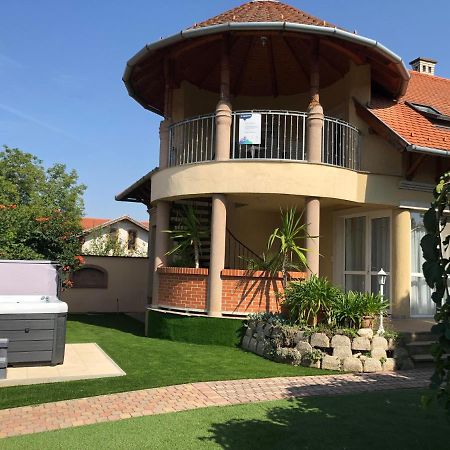 Villa Szabo Vendeghaz Zamárdi Exterior foto