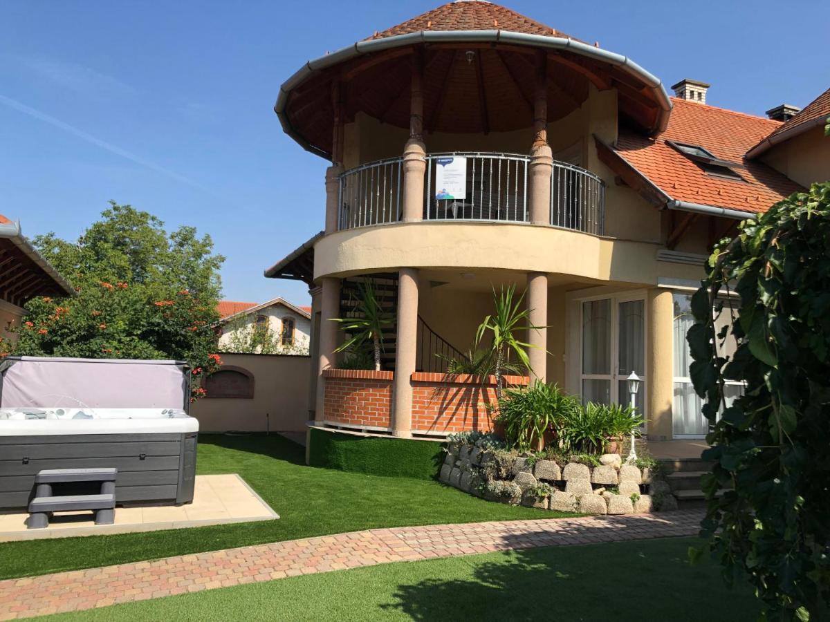 Villa Szabo Vendeghaz Zamárdi Exterior foto